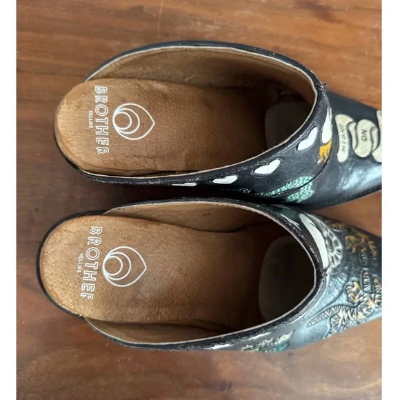 Brother Vellies’ 2020 Doodle Mule from their 2020 collection. - Picture 14 of 14